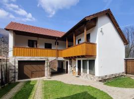 Casa de Vacanță Zabpatak Vendégház، فندق عائلي في ريميتيا