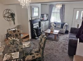 Stunning 2-Bed House in Macclesfield Cheshire、マックルズフィールドのホテル