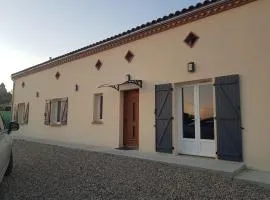 Appartement spacieux et confortable à Clermont-Dessous, terrasse