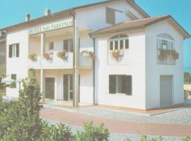 HOTEL SAN FRANCESCO INN, hotell sihtkohas Stroncone