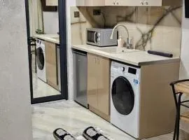 нов модерен ! Studio Apartment Dreams 2!、Slivenのアパートメント