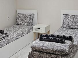 Ново ! Апартамент Dreams 1, hotel din Sliven