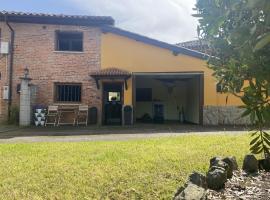 Casa El Molín 3 Soto de Dueñas, ваканционно жилище в Ариондас