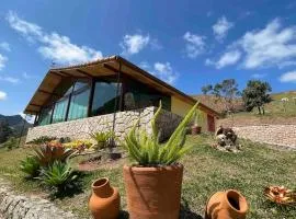 Sítio incrível com piscina e lago