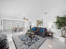 Baytown Home By The Bay visit Calypso Bay Water Park Unidad Skate park and Main Street 5 Star superhost