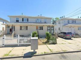 A little piece of home, apartment in Arverne