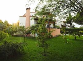 Litochoro Achilleas & Chara's Summer House, hotel in Litochoro