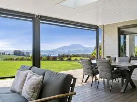 Lake Taupō Luxury Views