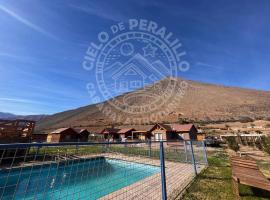 Cabañas Vicuña Cielo de Peralillo - Valle de Elqui, hotell i Vicuña