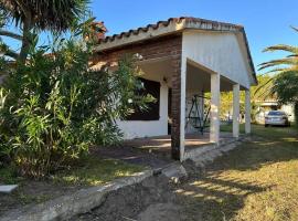 Hermosa con vista al mar: Cuchilla Alta'da bir otel