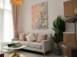 Prestige Smart 1BR Living Space in Oasis - Modern Comfort Near Masdar Park