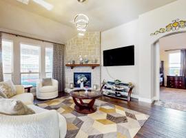 Work & Play Stay, vacation home in Grand Prairie