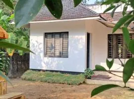 Jungle Cabin Marari