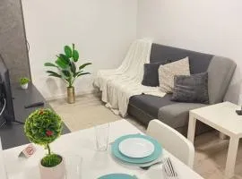 Sunlit Shelter * Ideal Location! Free Parking