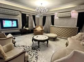 villa In Beverly Hills Compound with pool&garden-sheikh zayed、Sheikh Zayedのホテル