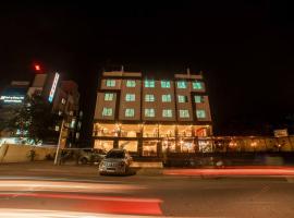 Hotel Emrald Tree, hotel para famílias em Pune