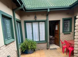 Dula Monate Holiday Flats, apartment in Bela-Bela