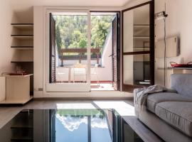 Casa Balbianella - Lenno by LoveComo, hotel v destinaci Lenno