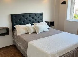 Departamento INMEJORABLE UBICACIÓN, amplio patio y opcional COCHERA