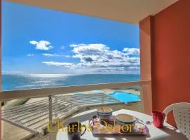 Au Cayenne, terrasse et vue mer