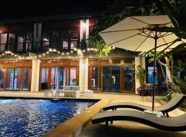 SS pool villa hills