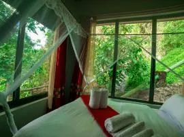 MISE CAVE LODGE