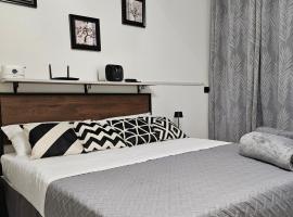 Darlyn Room Sotto La Torre, hotel ieftin din Pavone Canavese