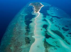 Kuredu Island Resort & Spa, hôtel à Kuredhdhoo
