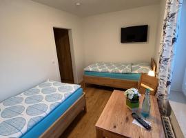 Pension / Gaststätte zum Minigolfplatz, hotel v destinaci Versmold