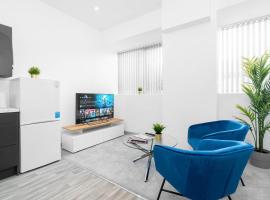 Modern Apartment in Brierley Hill - Secure Parking - Wifi & Netflix - 11O，布賴爾利希爾的有停車位的飯店