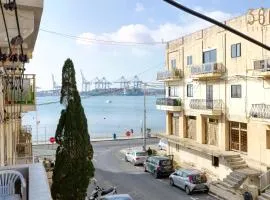 Charming 3BR Apt with Breathtaking Sea Views by 360 Estates