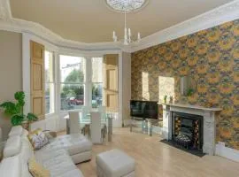 Gorgeous Apartment Seconds from Seafront Clevedon