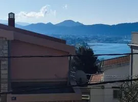 Summer Paradise, Bar