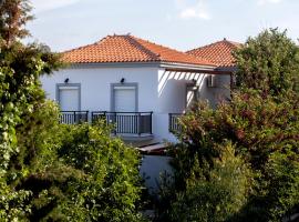 Victoria Studios & Apartments、スカラ・エレソスのホテル