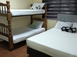 Habitaciones en casa particular, hotel in Curicó