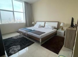 شقه بغرفه نوم ومعيشه و٢ حمام لك بالكامل, hotel with parking in Al Ḩamīdīyah