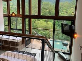 Lobo Guará - Refúgio romântico com vista incrível, pet-friendly hotel in Itatiaia