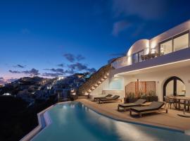 Olvos Luxury Suites, family hotel in Oia