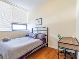 Spacious Downtown Loft #1 with AC, hotel in Halifax