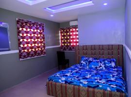 Mena's Home & Apartment, hotel with parking in Ughelli