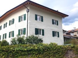 Lanziner Apartments, Hotel in Neumarkt