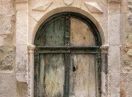 Maison d'Or-Vert : Atelier of medieval goldsmith, hotel s parkovaním v destinácii Villefranche-de-Rouergue