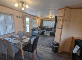 Beach House Anderby Creek - Dog Friendly, hotel din Anderby