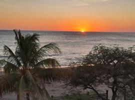 Hotel Horizonte Azul, hotel com estacionamento em Casares