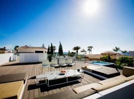 palmbeach villa-luxury, hotel u gradu Palm-mar