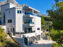 Luxury Apartments Podgora, hotelli kohteessa Podgora