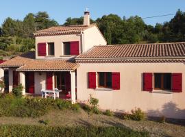 Villa 3 Etoiles, entre Cevennes et Provence, hôtel pour les familles à Planzolles