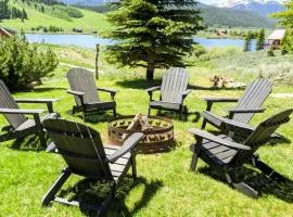 Mountain Lake Lodge, Your 3-Bed Lake Escape!