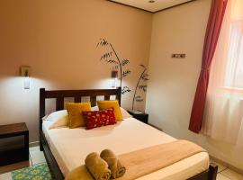 Casa de Lis Hotel & Tourist Info Centre, hotel v destinaci Turrialba