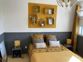 Villa ensoleillée à Bretteville-sur-Ay avec piscine privée